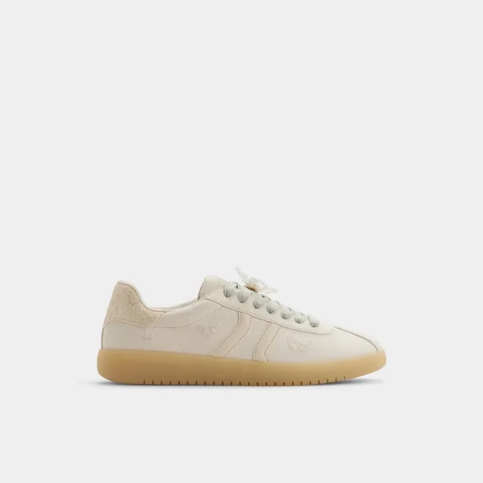 Adidași Chicsneaker, talpă cupă