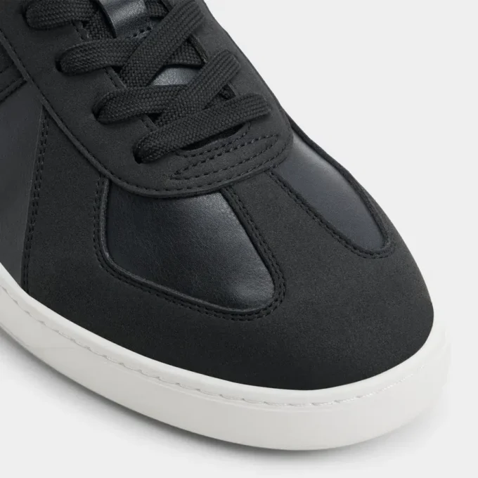 Adidași joși Fender