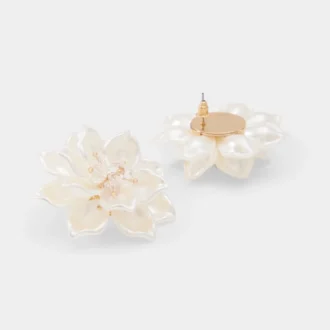 Cercei Petalpearl Statement