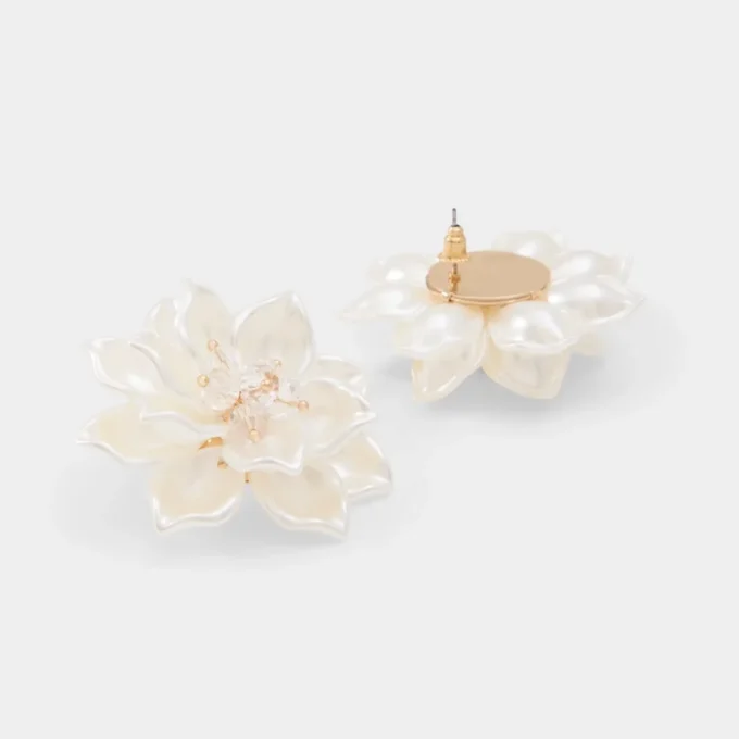 Cercei Petalpearl Statement