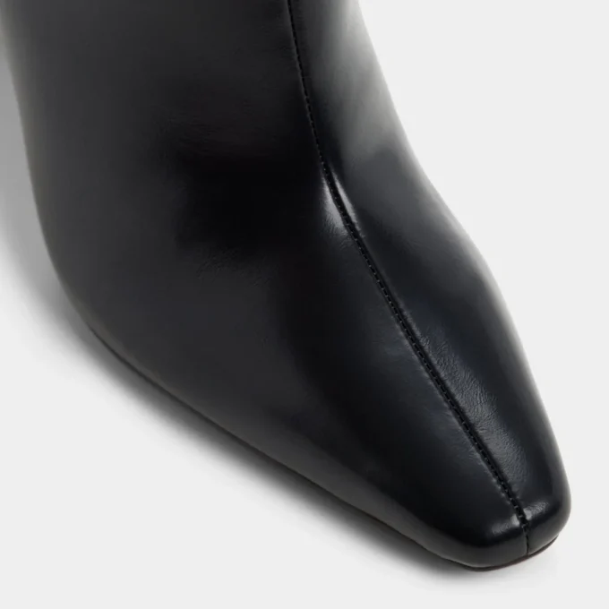 Elyne-wc Cizme până la genunchi, gambe largi Elyne-wc Cizme până la genunchi, gambe largi