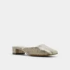 Lannah Mule, toc gros
