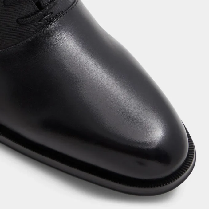 Pantofi Oxford eleganți