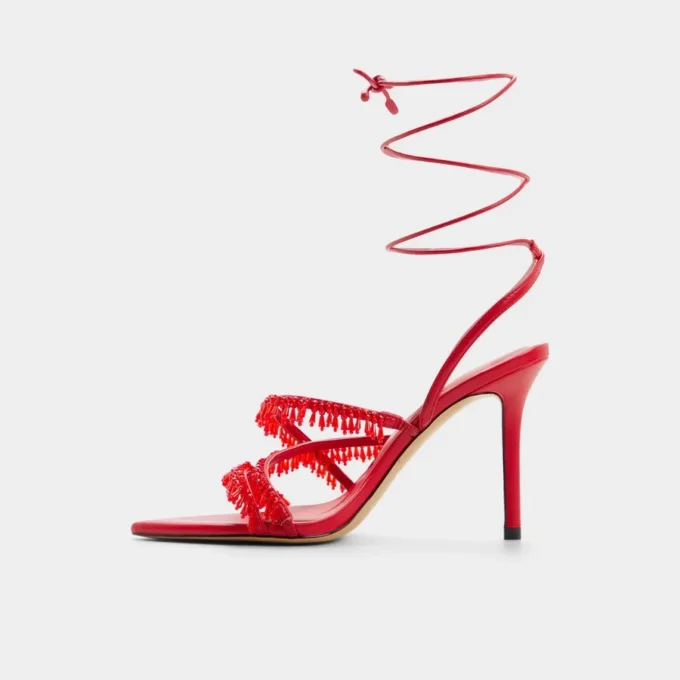 Sandale cu toc și curele în stil Flaming, toc stiletto Sandale cu toc și curele în stil Flaming, toc stiletto