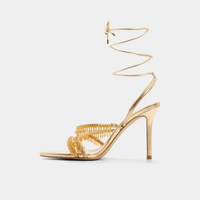 Sandale cu toc și curele în stil Flaming, toc stiletto Sandale cu toc și curele în stil Flaming, toc stiletto